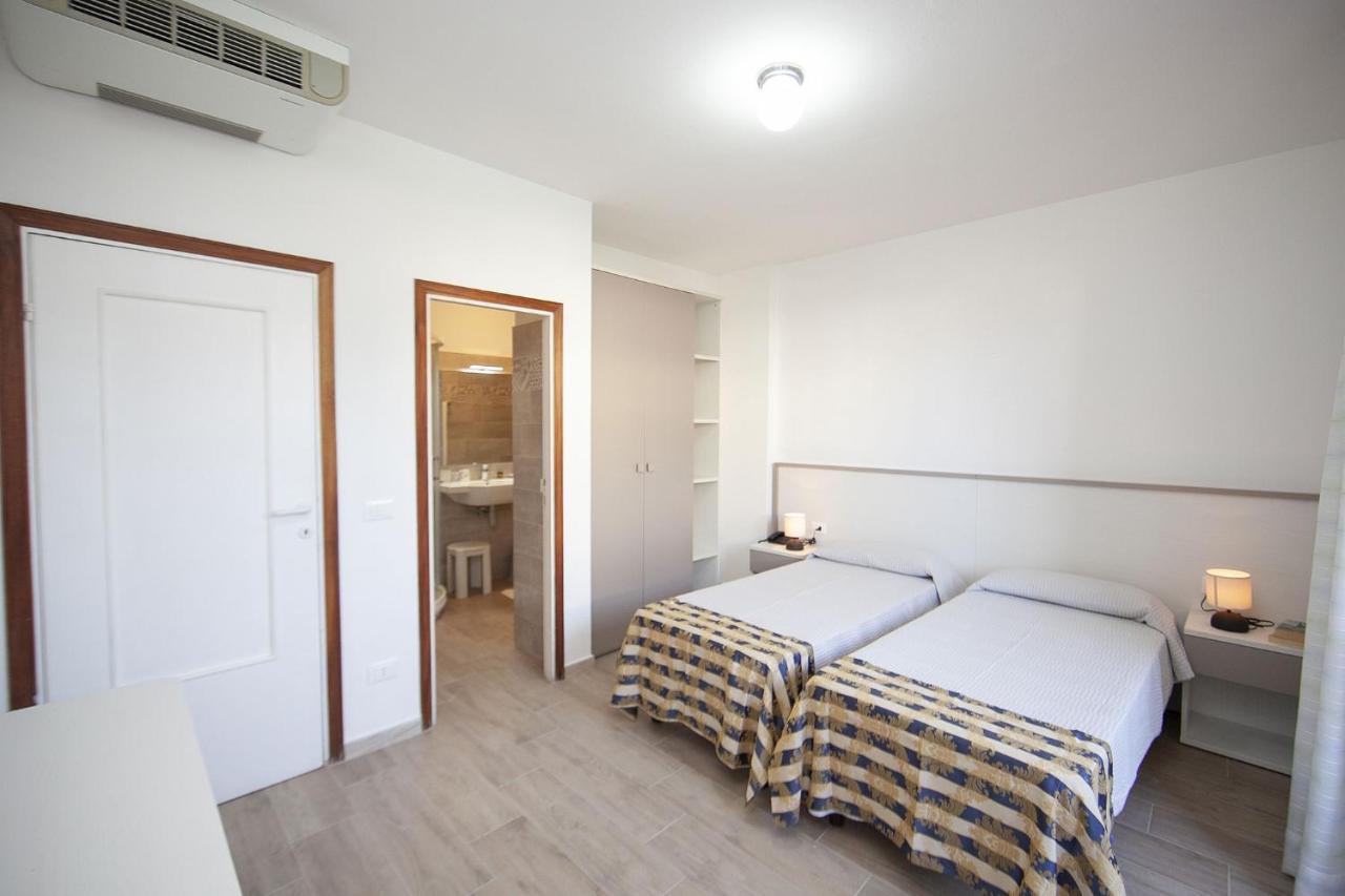 Hotel Thomas Marina di Campo Exterior photo